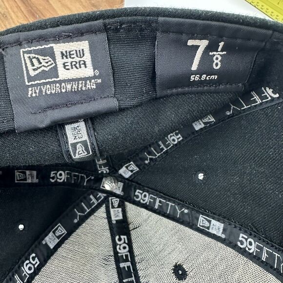 New Era 59Fifty Miami‎ Marlins Black MLB Fitted Hat Cap 7 1/8 Baseball Flat Bill - Picture 5 of 7